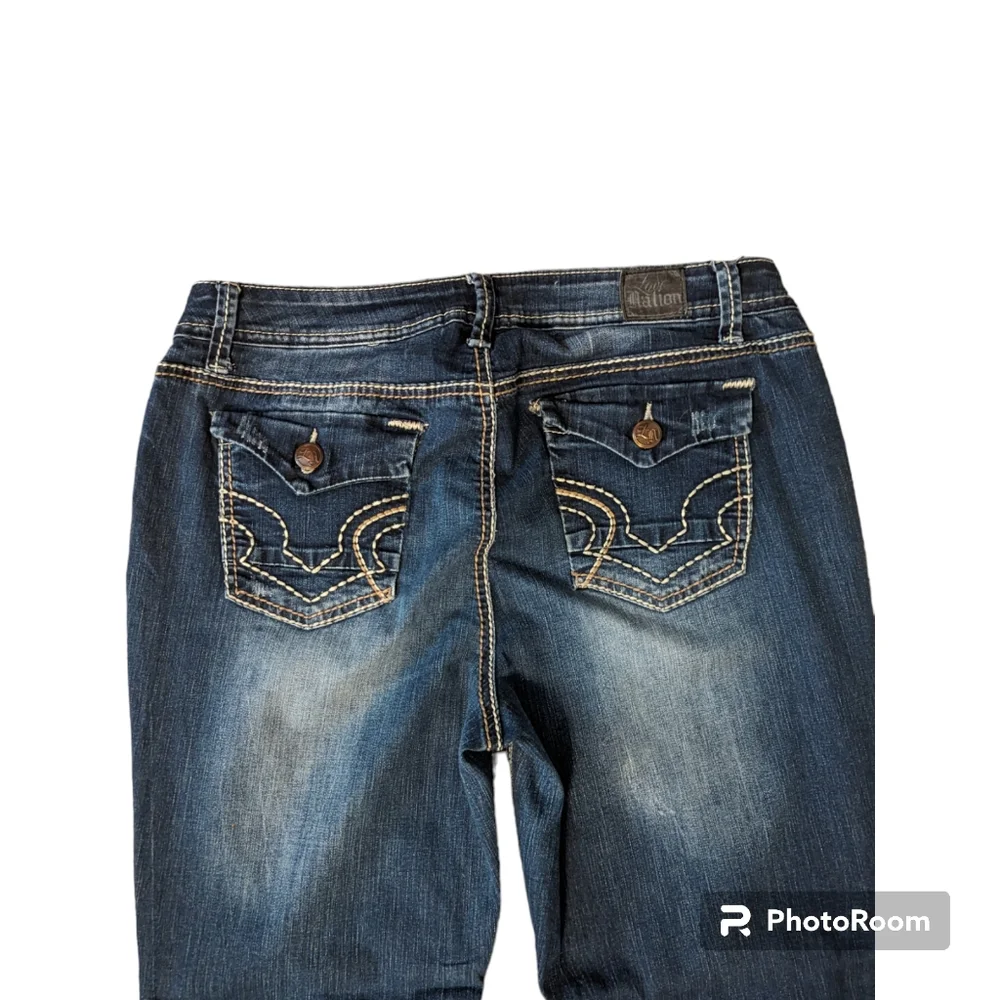 Love Nation Mid Rise Contrast Stitching Stretch Bootcut? Blue Jeans. Women's 14 - Picture 2 of 6